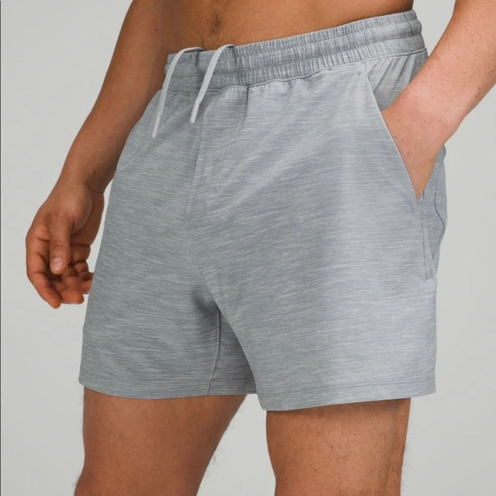 Lululemon Men’s “Pace Breaker” Short 5” Inseam Linerless (L)
